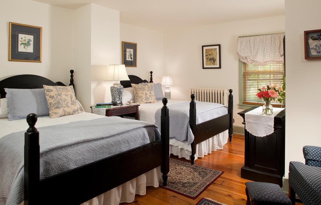 Thomas Shepherd Inn Shepherdstown Eksteriør bilde