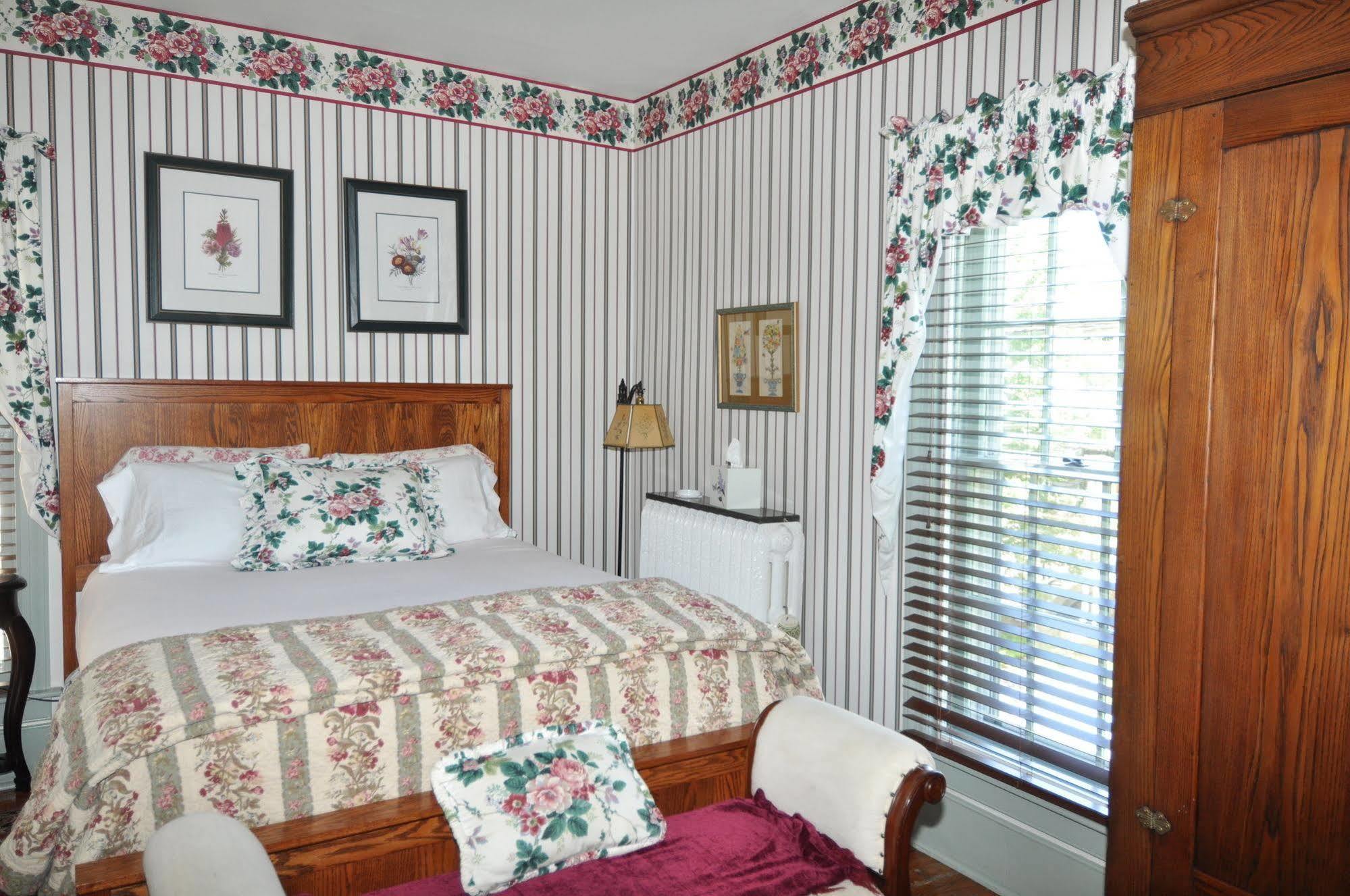 Thomas Shepherd Inn Shepherdstown Eksteriør bilde